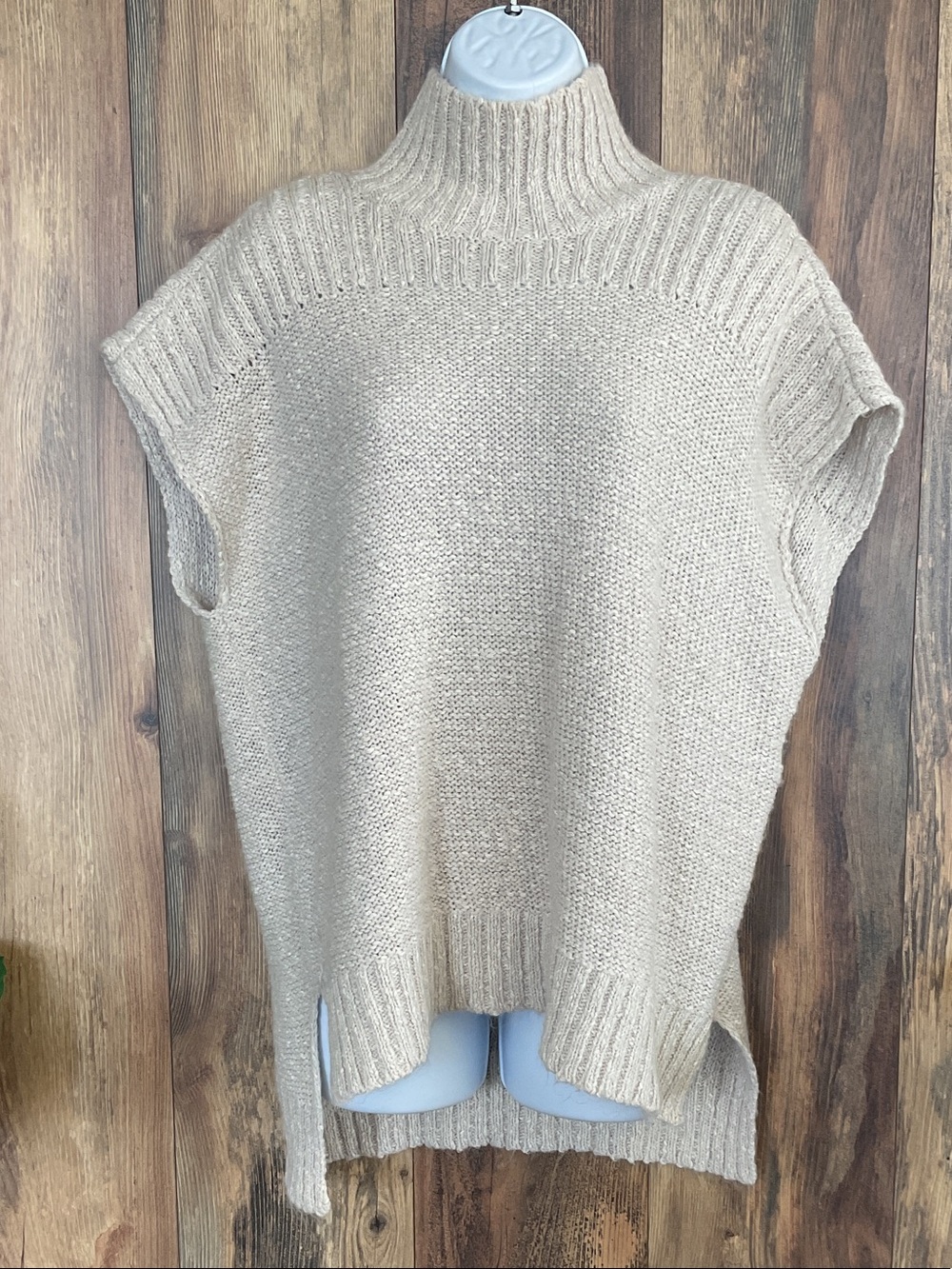 lole Cream Sleeveless Turtleneck Knit Sweater Vest XS 357B
